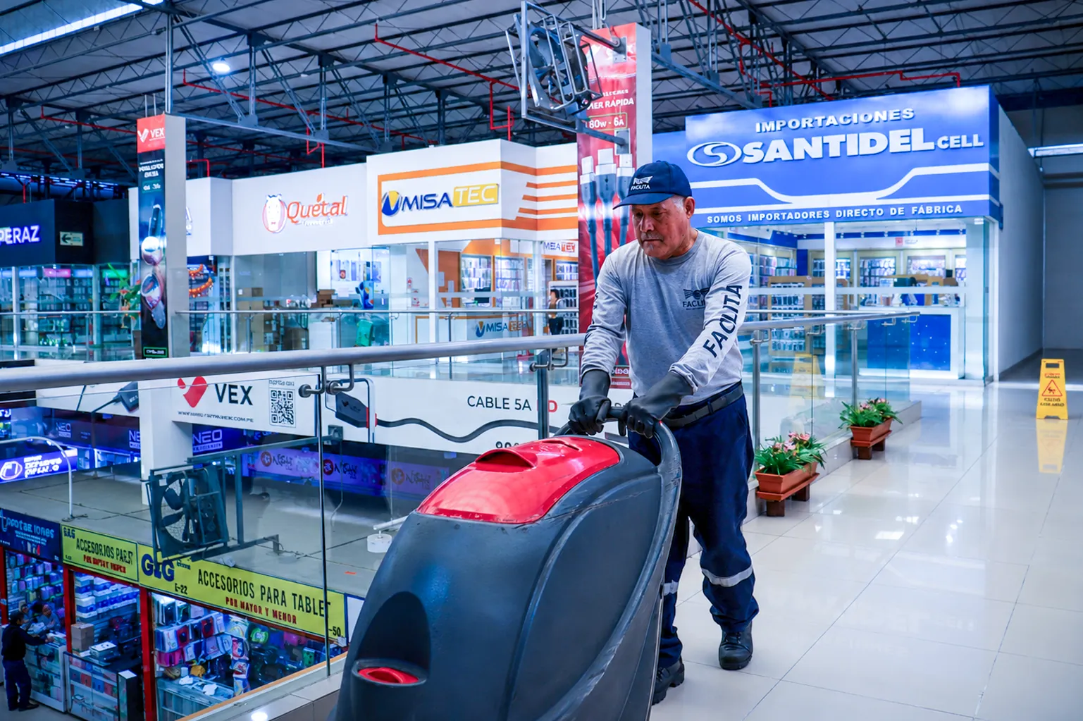 Retail y espacios comerciales — Cliente por definir
